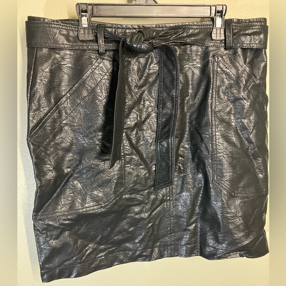 Stella Luce faux leather skirt, large net